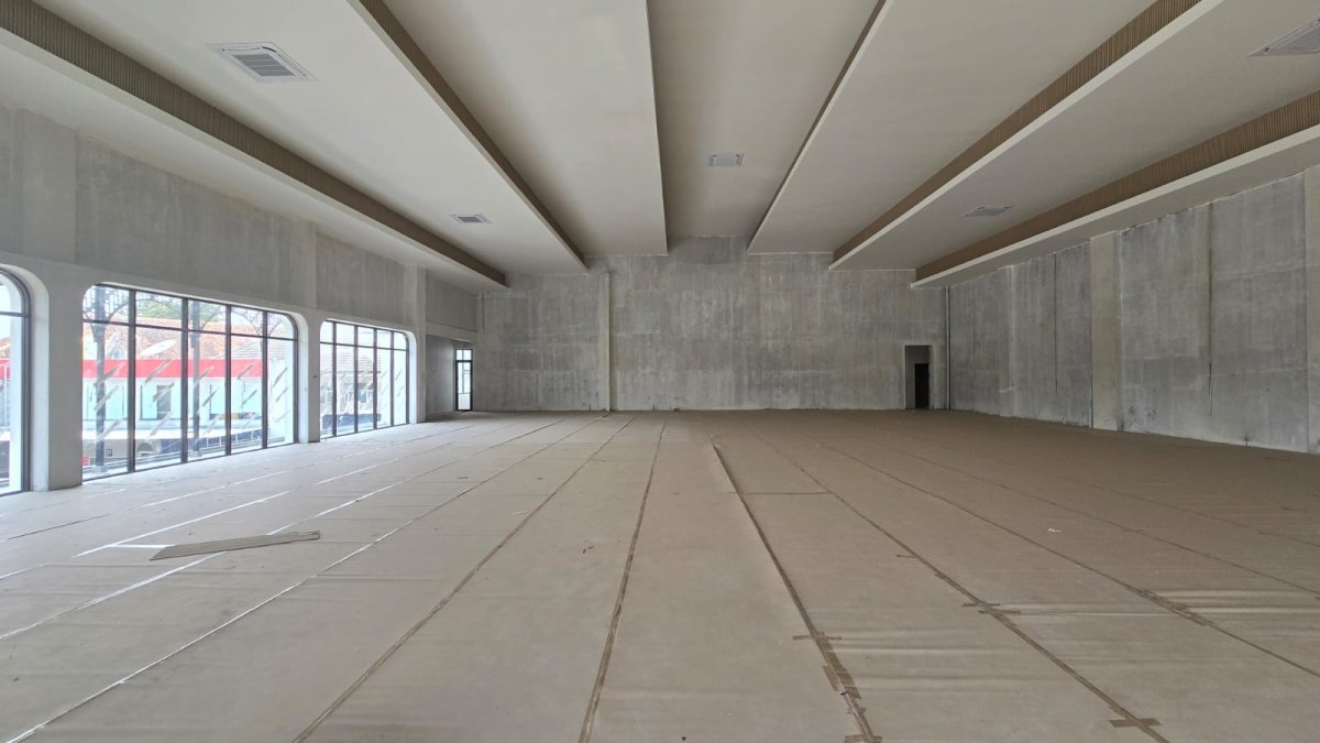 Disewakan Ruang Usaha Strategis Jalan Adi Sucipto Kerten, Laweyan, Solo - Foto 4