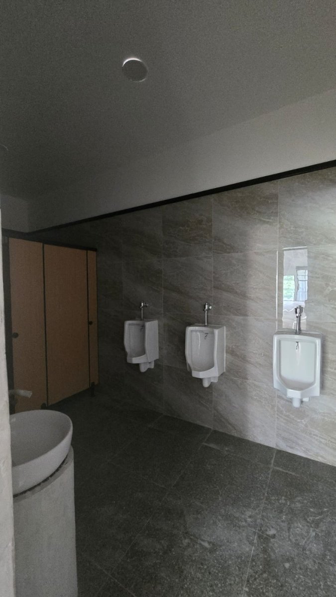 Disewakan Ruang Usaha Strategis Jalan Adi Sucipto Kerten, Laweyan, Solo - Foto 5