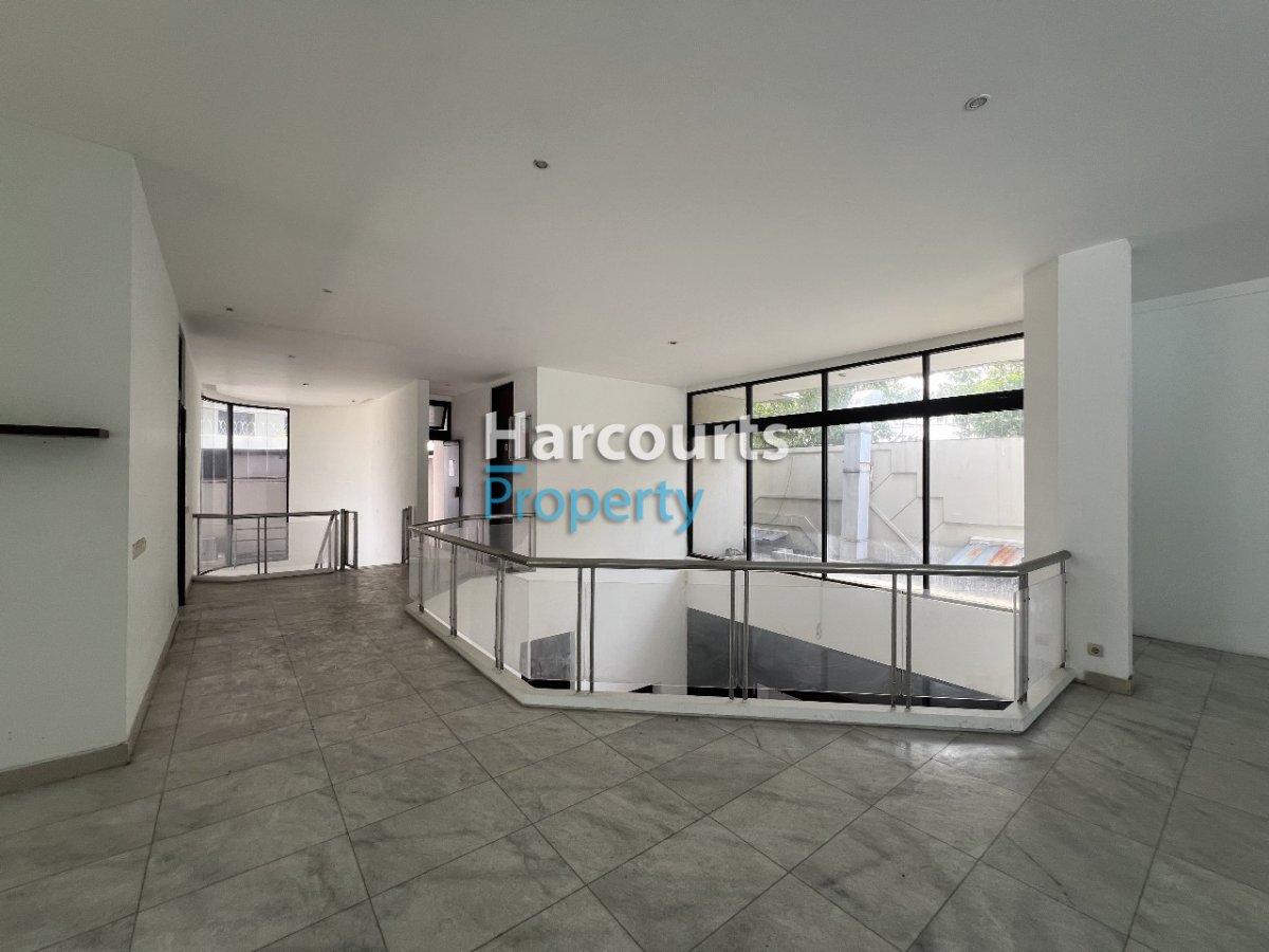 Dijual Rumah Lama Bagus dan Terawat di Permata Hijau - Foto 3