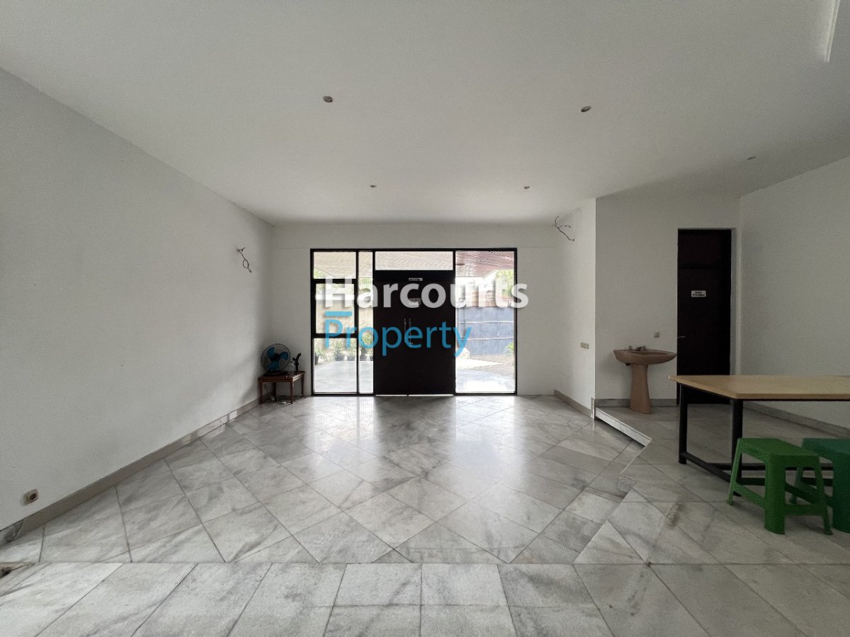 Dijual Rumah Lama Bagus dan Terawat di Permata Hijau - Foto 4