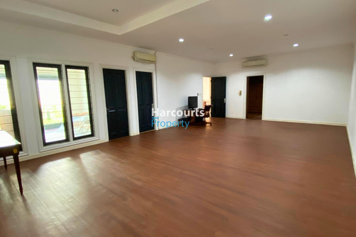 Dijual Rumah Bagus dan Terawat Lingkungan Tenang 15 Menit dari Senayan City Area di Permata Hijau - Foto 5