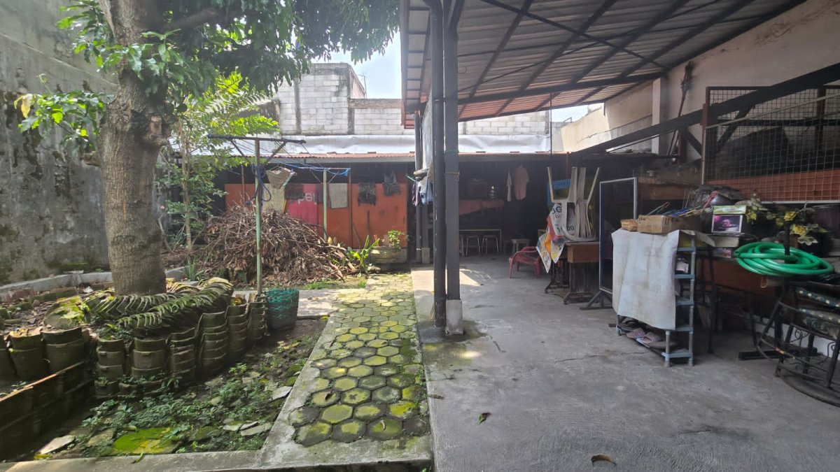 Rumah Hitung Tanah Pusat Kota Dekat Slamet Riyadi Gladag Solo, Cocok Dibangun Ruang Usaha dan Rumah Tinggal - Foto 2
