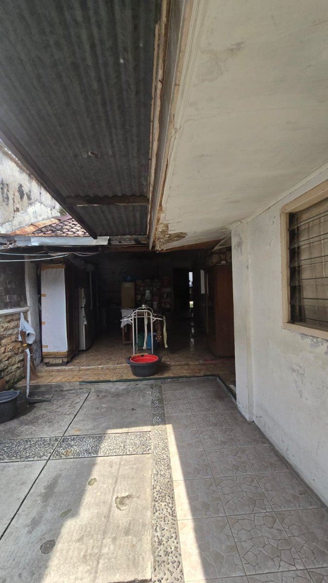 Rumah Hitung Tanah Pusat Kota Dekat Slamet Riyadi Gladag Solo, Cocok Dibangun Ruang Usaha dan Rumah Tinggal - Foto 3