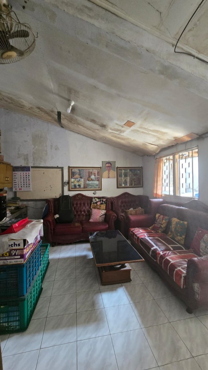 Rumah Hitung Tanah Pusat Kota Dekat Slamet Riyadi Gladag Solo, Cocok Dibangun Ruang Usaha dan Rumah Tinggal - Foto 4