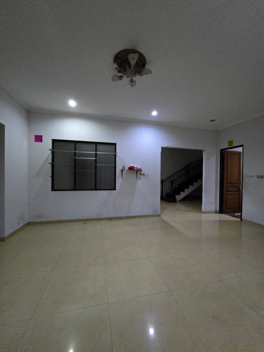 Disewakan Rumah Mewah, Lokasi Favorit di Gremet Manahan Solo, Selatan Stadion Manahan - Foto 3