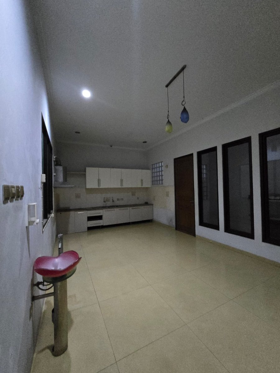 Disewakan Rumah Mewah, Lokasi Favorit di Gremet Manahan Solo, Selatan Stadion Manahan - Foto 4