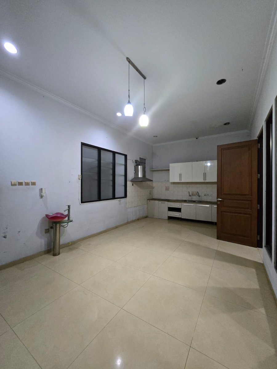 Disewakan Rumah Mewah, Lokasi Favorit di Gremet Manahan Solo, Selatan Stadion Manahan - Foto 7