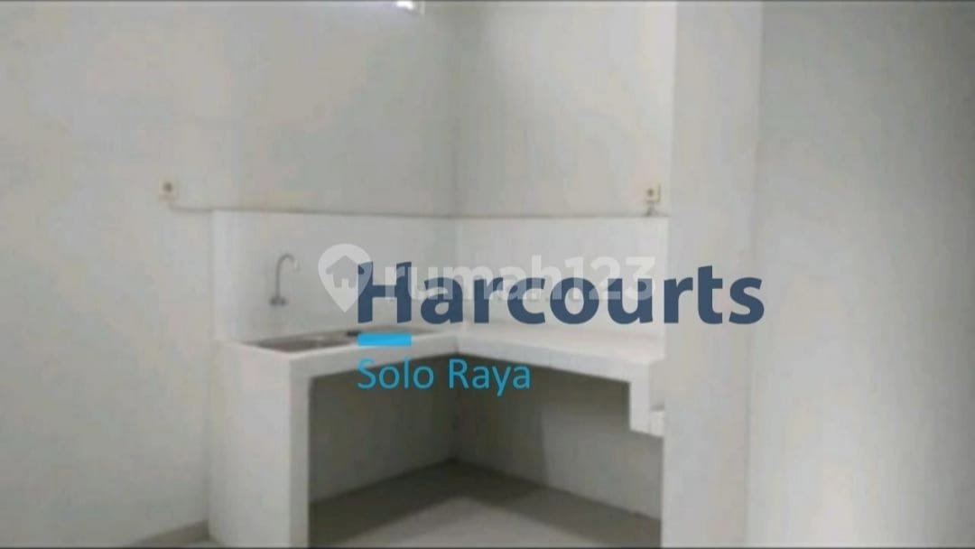 Disewakan Rumah Bagus Bersih Terawat Siap Huni di Cluster di Mojosongo, Solo - Foto 5