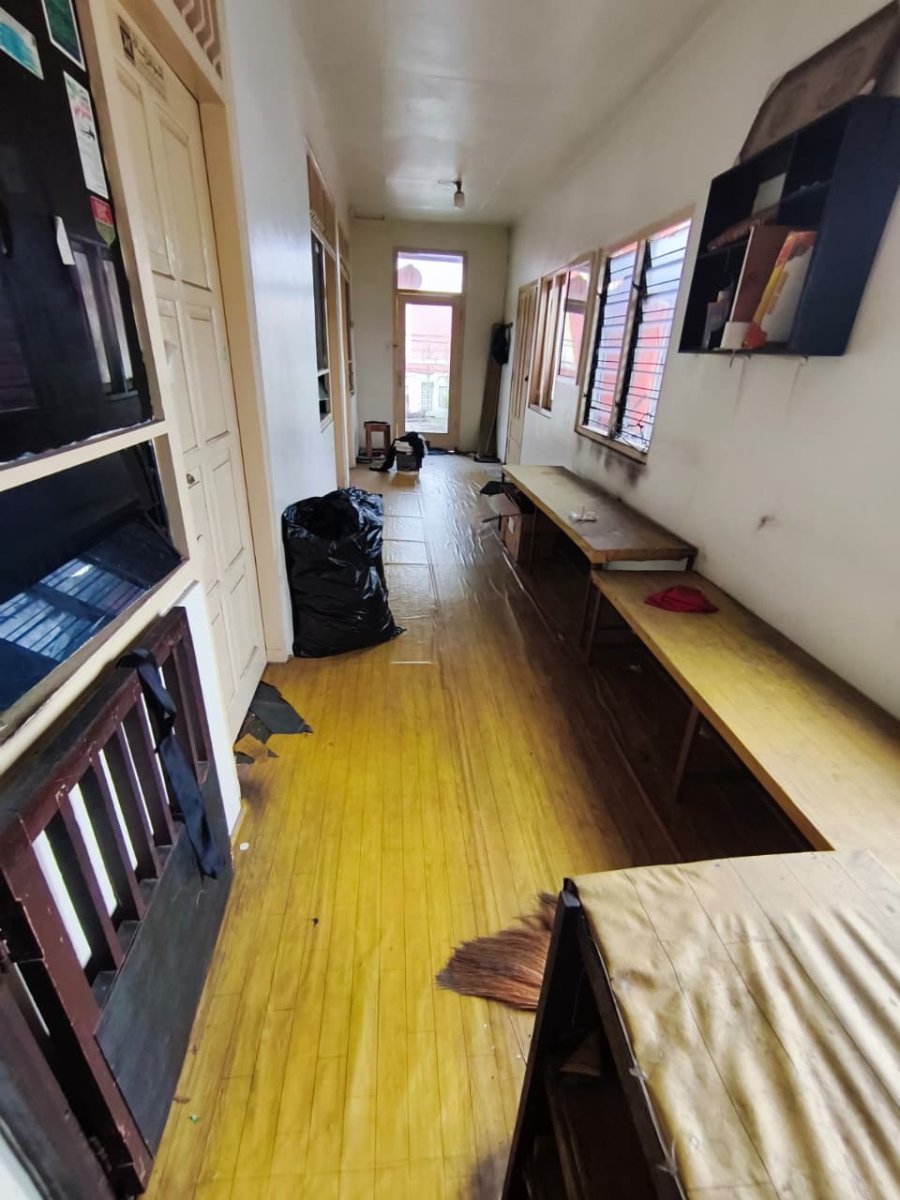 Tanah Dapat Bonus Rumah Strategis Pinggir Jalan Raya Nusukan, Banjarsari, Solo - Foto 2