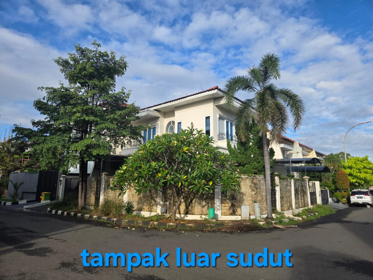 Dijual rumah 2 lantai hook di Taman Permata Buana, Jakarta Barat