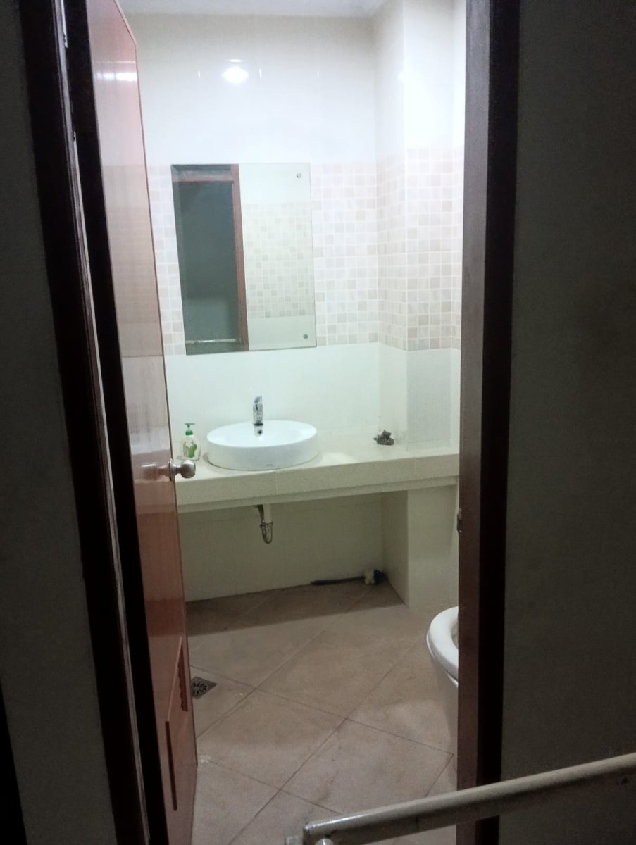 Sewa ruko 5 lantai di Cideng Jakarta Pusat - Foto 4