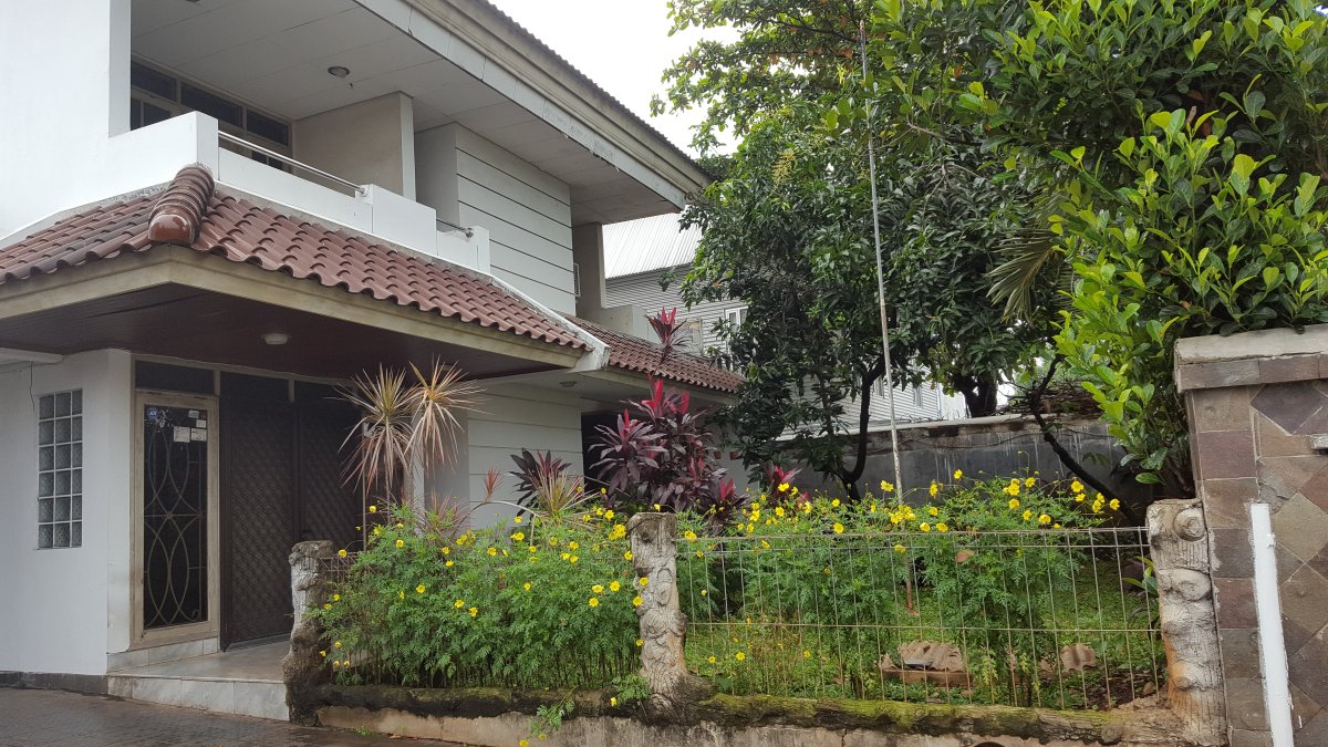 Jual rumah 2 lantai di Rawamangun, Jakarta Timur - Foto 2
