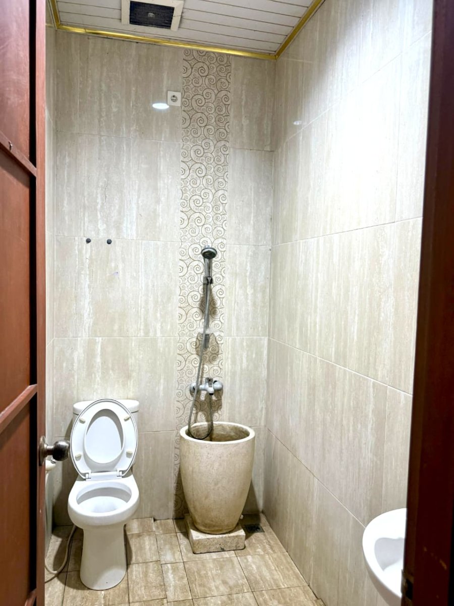 Disewakan Rumah Bagus Siap Pakai  ( Full Furnished ),  Lokasi : Cluster Elite di Pabelan, Dekat Colomadu - Foto 8