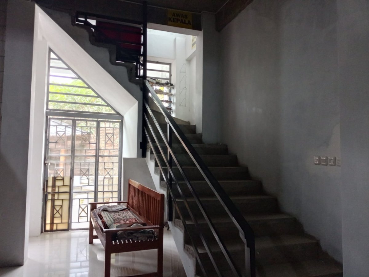 Rumah nyaman dengan lahan luas di Dagen, Jaten, Karanganyar - Foto 6