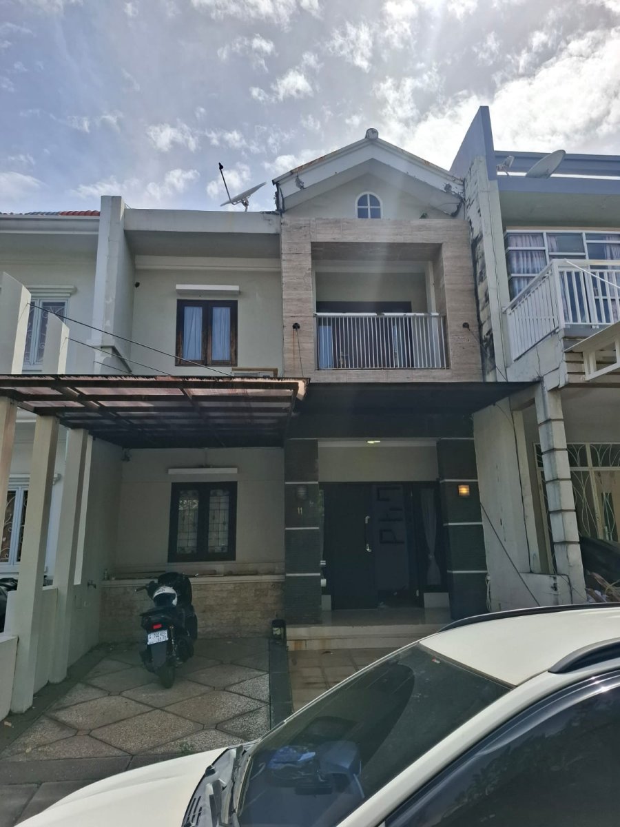 Dijual Rumah Lokasi Gading Residence Pelangi Nila - Kelapa Gading