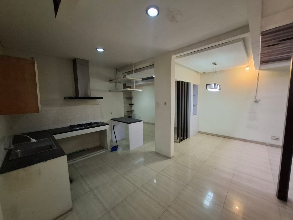 Dijual Rumah Lokasi Gading Residence Pelangi Nila - Kelapa Gading - Foto 6