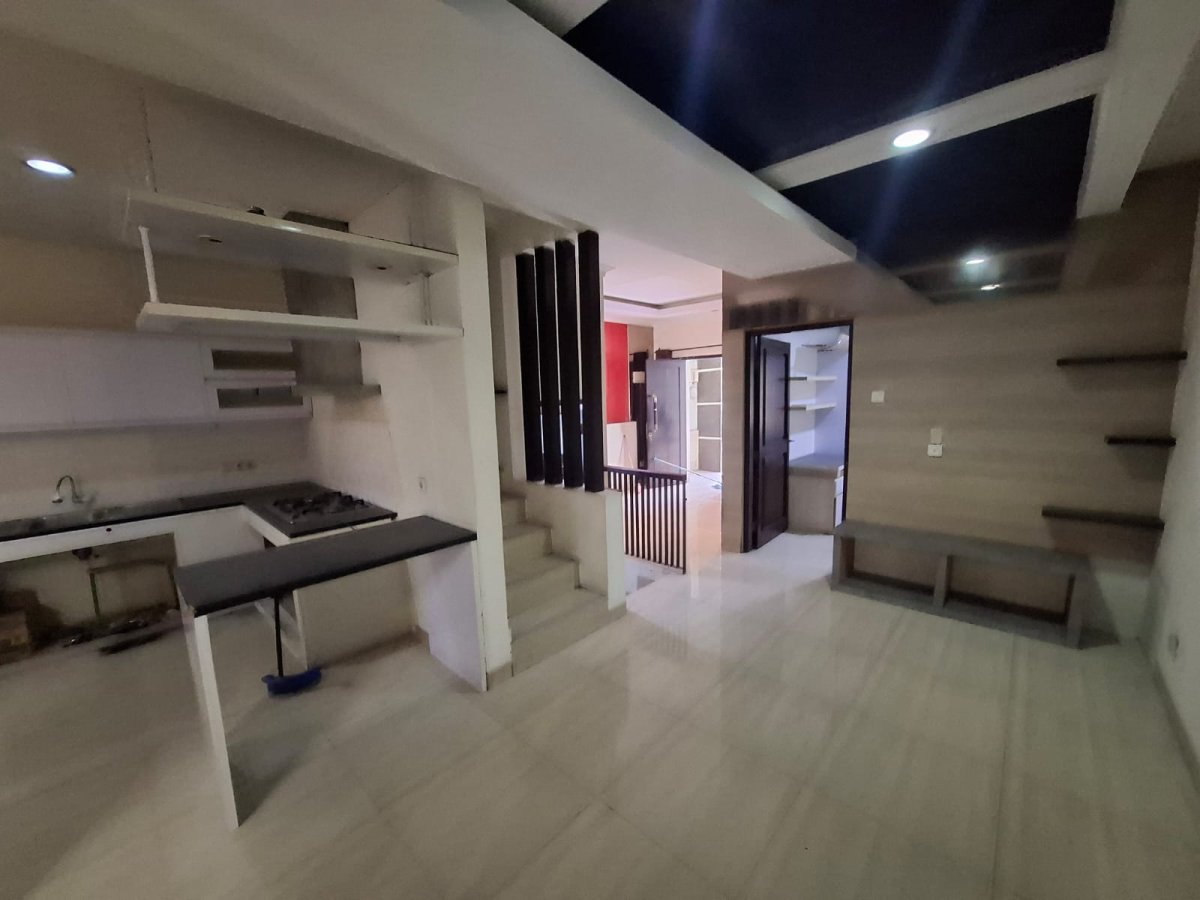 Dijual Rumah Lokasi Gading Residence Pelangi Nila - Kelapa Gading - Foto 12