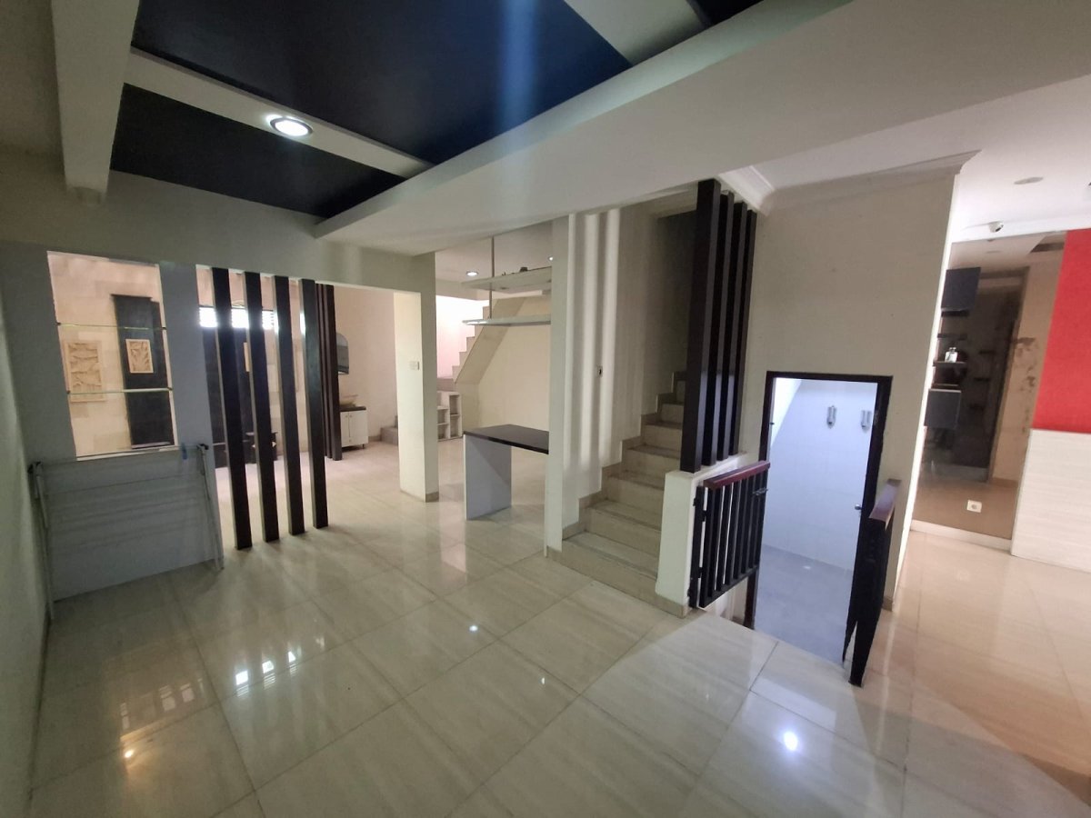 Dijual Rumah Lokasi Gading Residence Pelangi Nila - Kelapa Gading - Foto 15