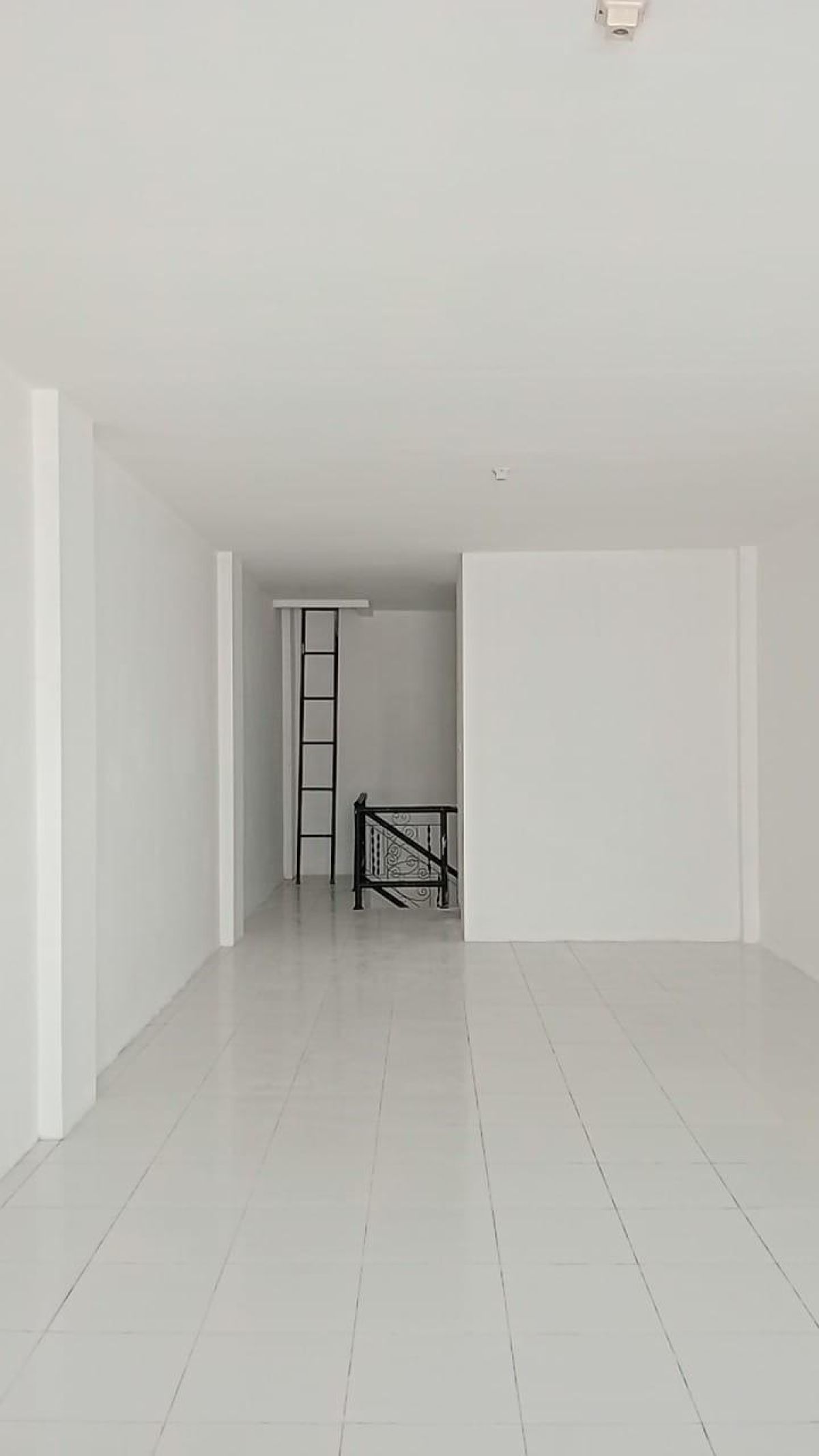 Dijual Cepat BU! 5 Ruko Royal Palace Lokasi Karawaci - Tanggerang - Foto 11