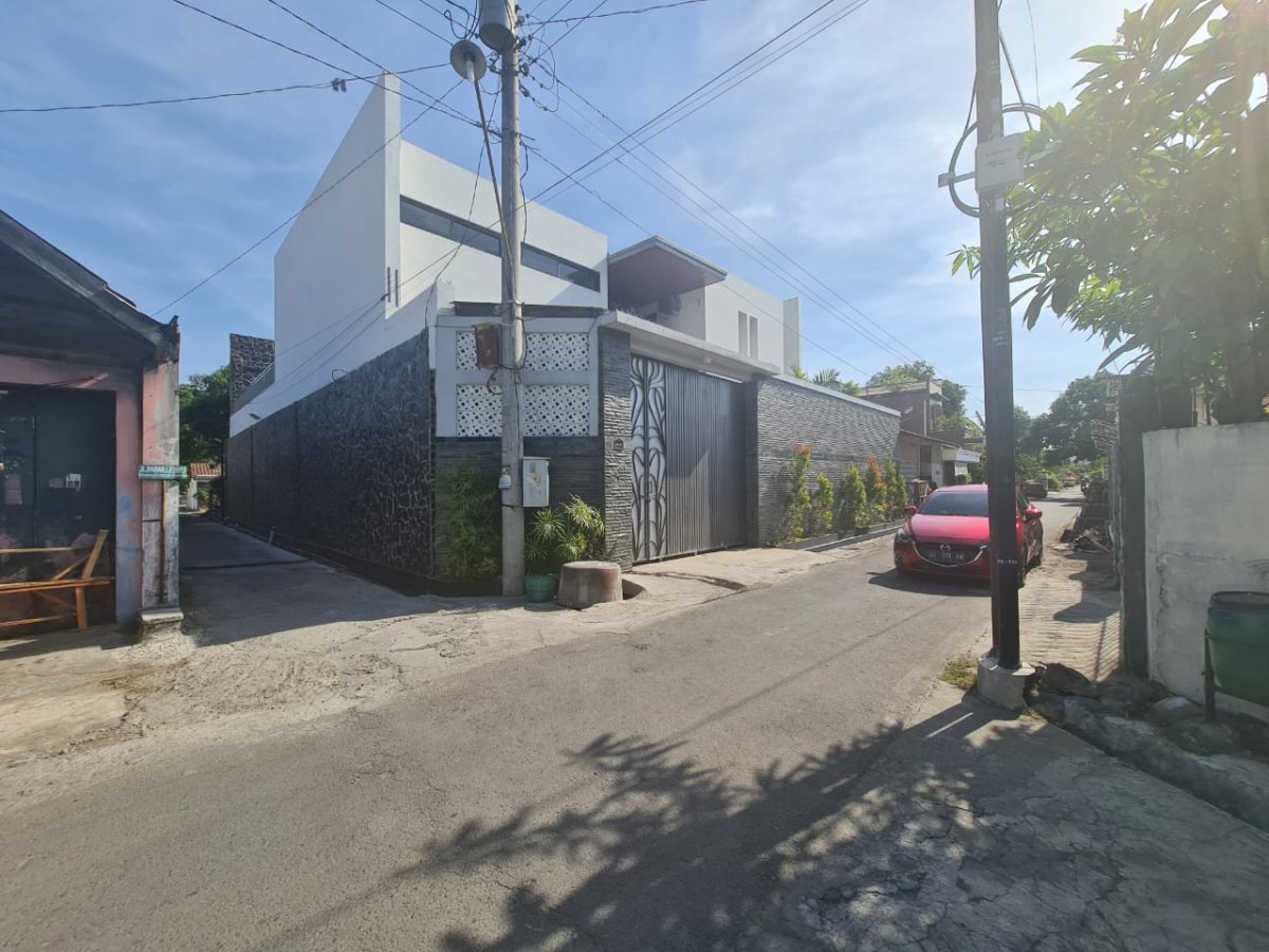 Rumah Hitung Tanah di Danukusuman Serengan Solo, Cocok Untuk Rumah Tinggal atau Kost Exclusive atau Ruang Usaha - Foto 2