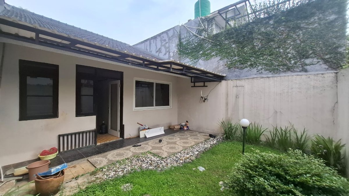 Rumah Nyaman & Strategis di Taman Besakin Raya
