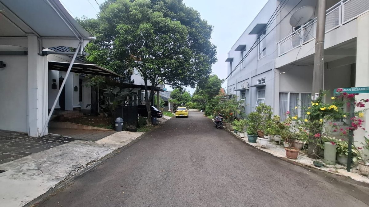 Rumah Nyaman & Strategis di Taman Besakin Raya - Foto 2