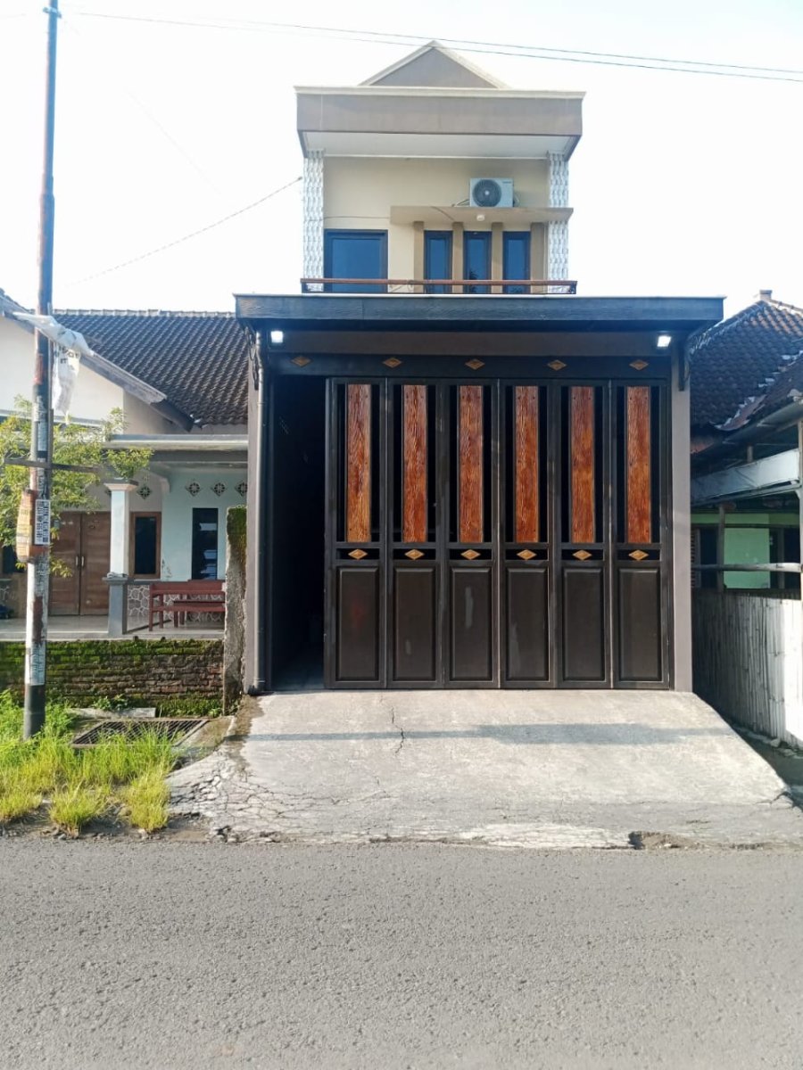 Ruko Bagus 1,5 Lantai Siap Pakai Dekat Pintu Tol Gondangrejo, Solo, Cocok untuk berbagai usaha