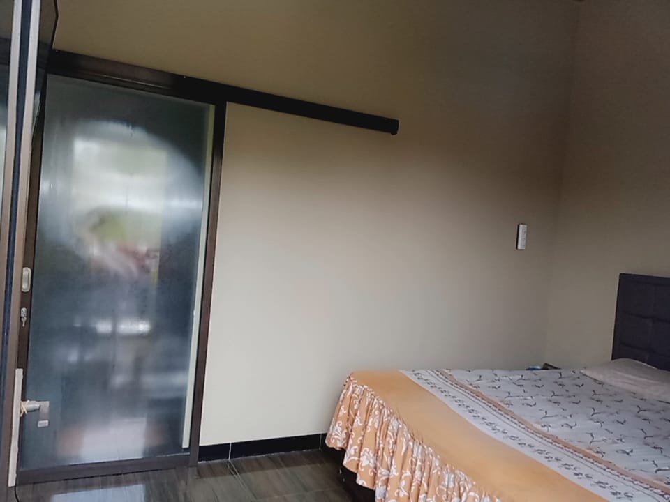 Ruko Bagus 1,5 Lantai Siap Pakai Dekat Pintu Tol Gondangrejo, Solo, Cocok untuk berbagai usaha - Foto 3