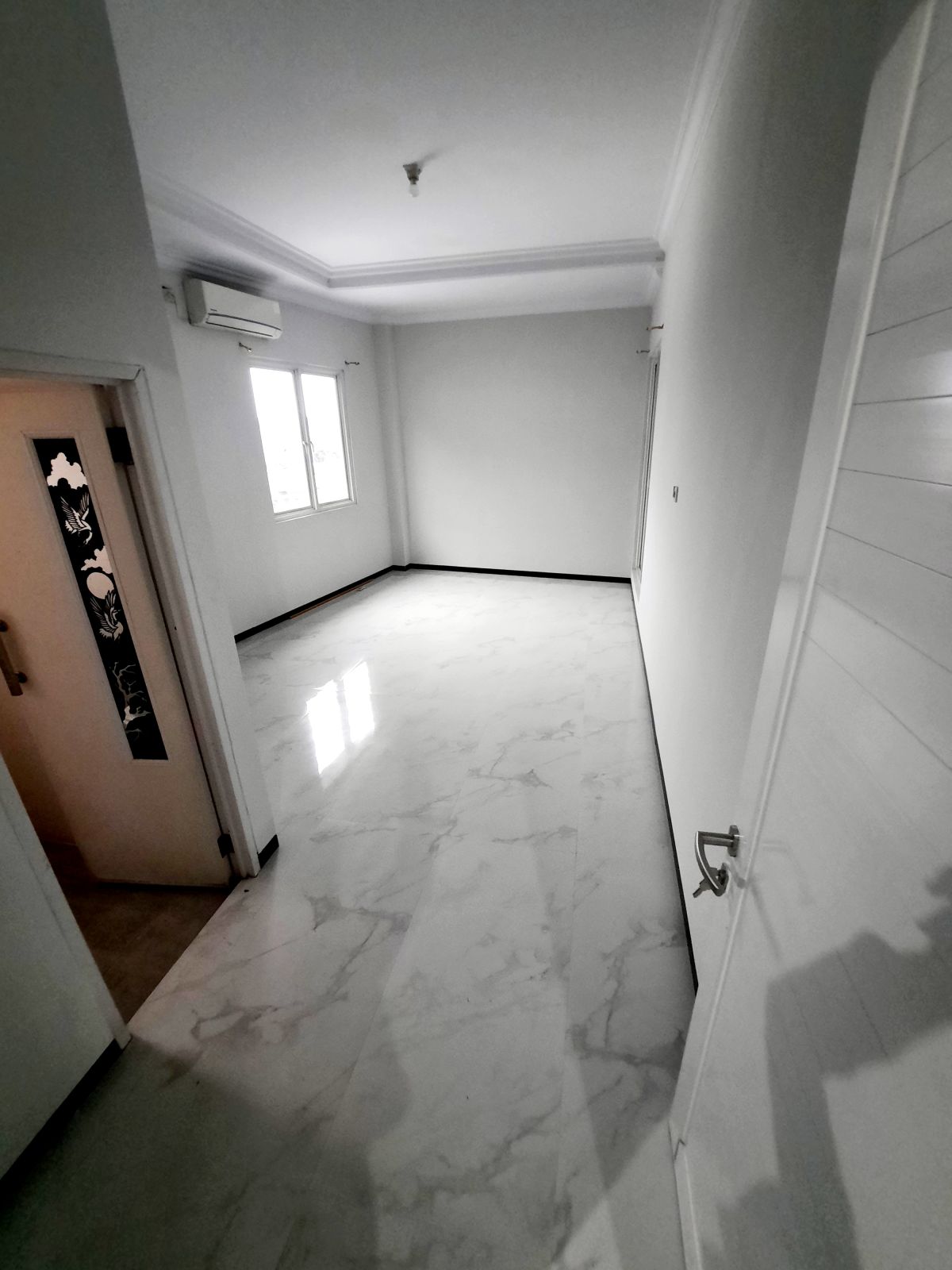 SEWA RUMAH 2 LANTAI 135 JUTA/TAHUN BEBAS BANJIR CONDET JAKARTA TIMUR - Foto 13