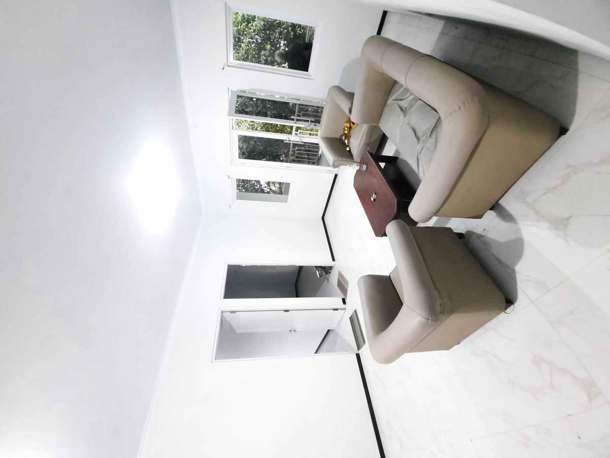 SEWA RUMAH 2 LANTAI 135 JUTA/TAHUN BEBAS BANJIR CONDET JAKARTA TIMUR - Foto 14