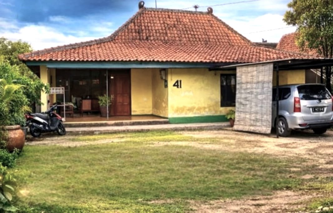 Tanah Pekarangan Bonus Bangunan Rumah, Lokasi : Tohudan, Colomadu, Karanganyar, Solo