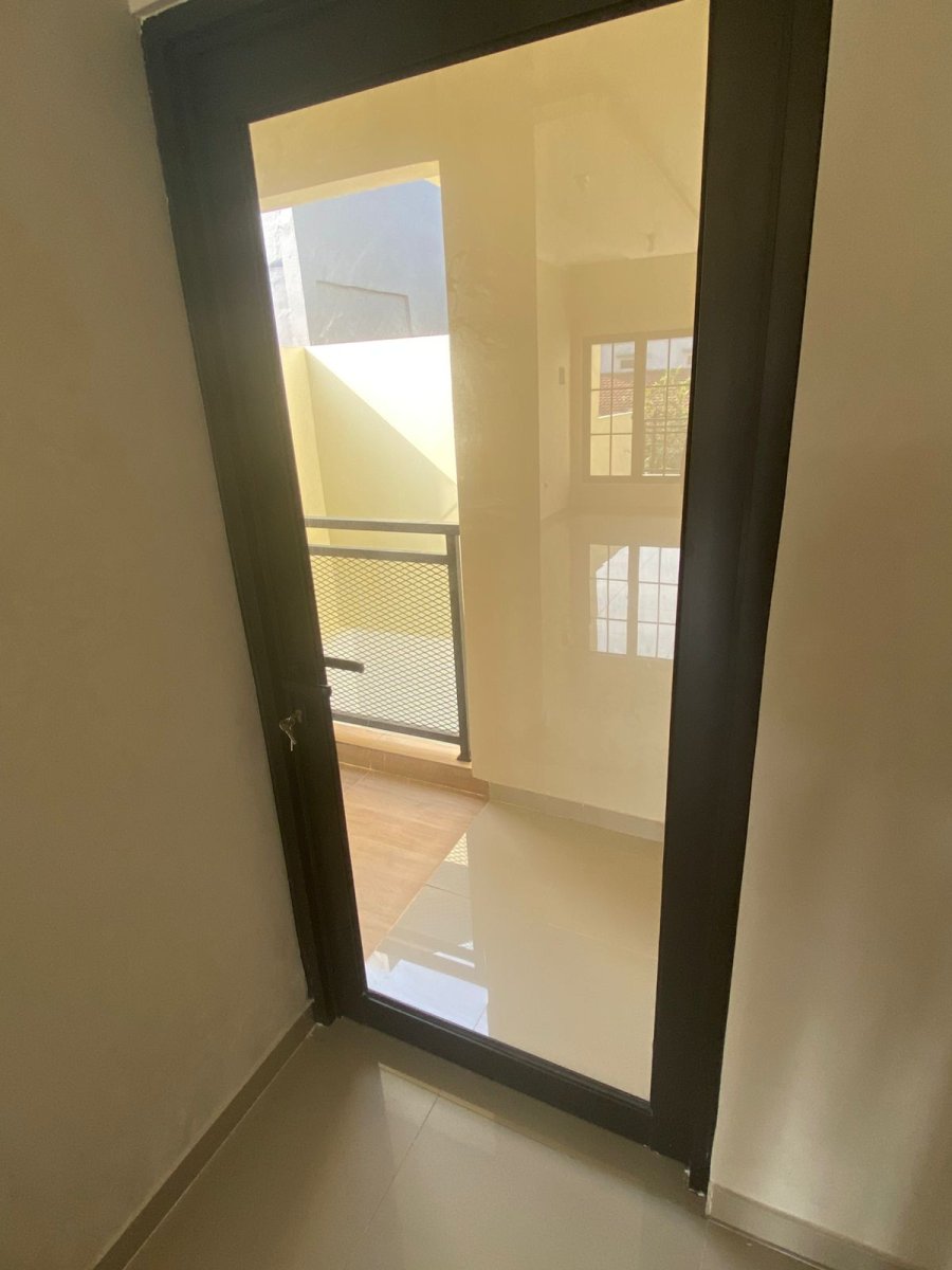 Rumah Nyaman di Taman Venesia - Foto 4