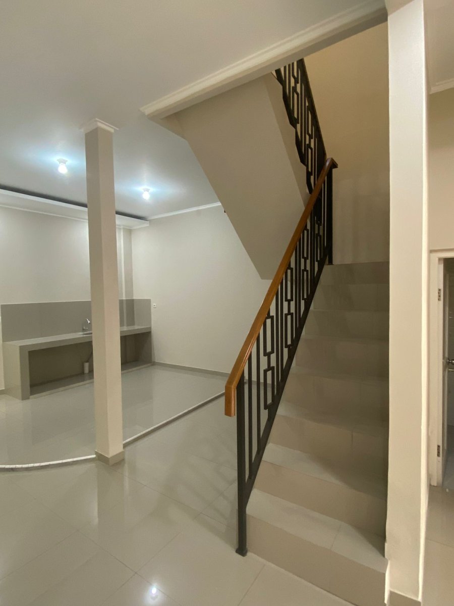 Rumah Nyaman di Taman Venesia - Foto 9