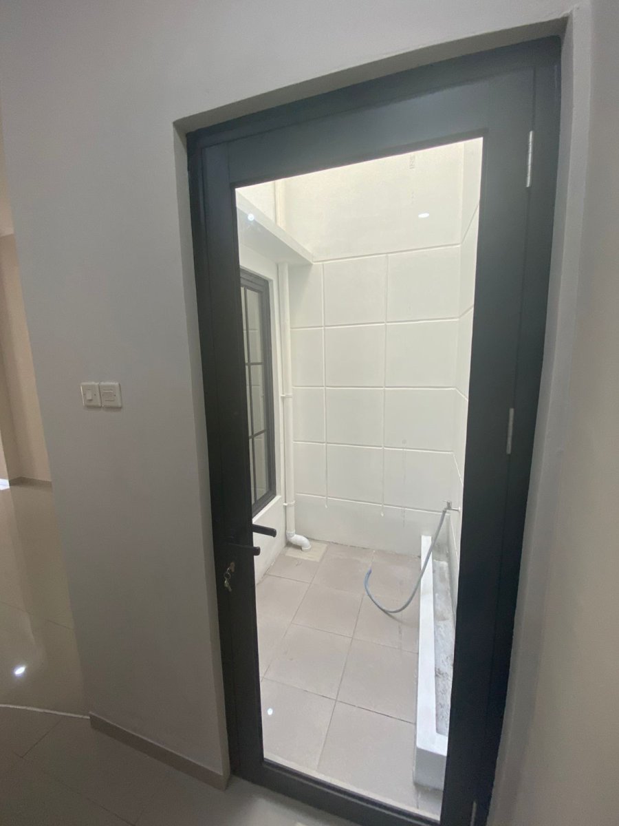 Rumah Nyaman di Taman Venesia - Foto 11