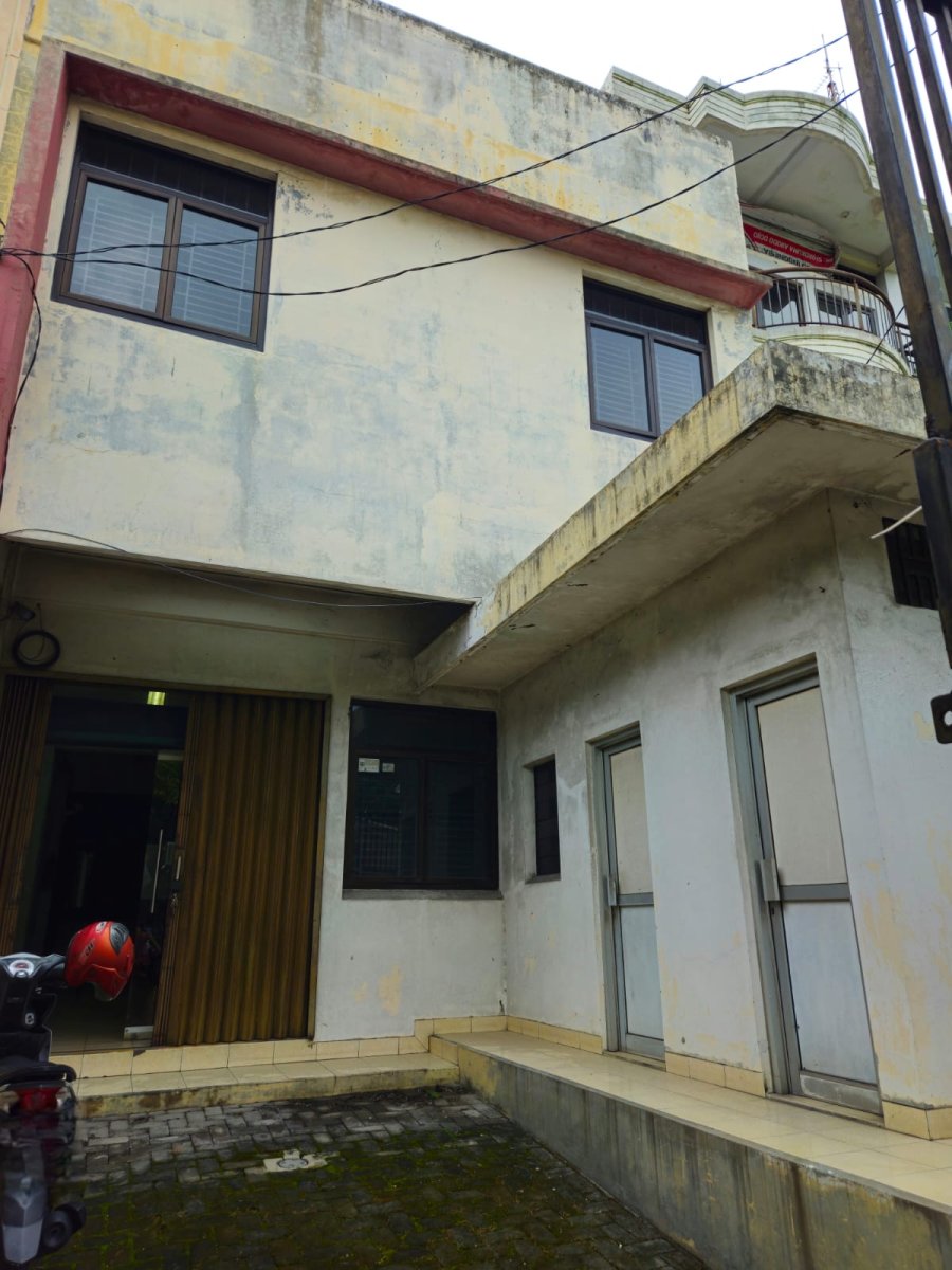 Dijual Ruko 2,5 Lantai Ada Rooftop Lokasi Prime Area Di Solo Baru - Foto 2