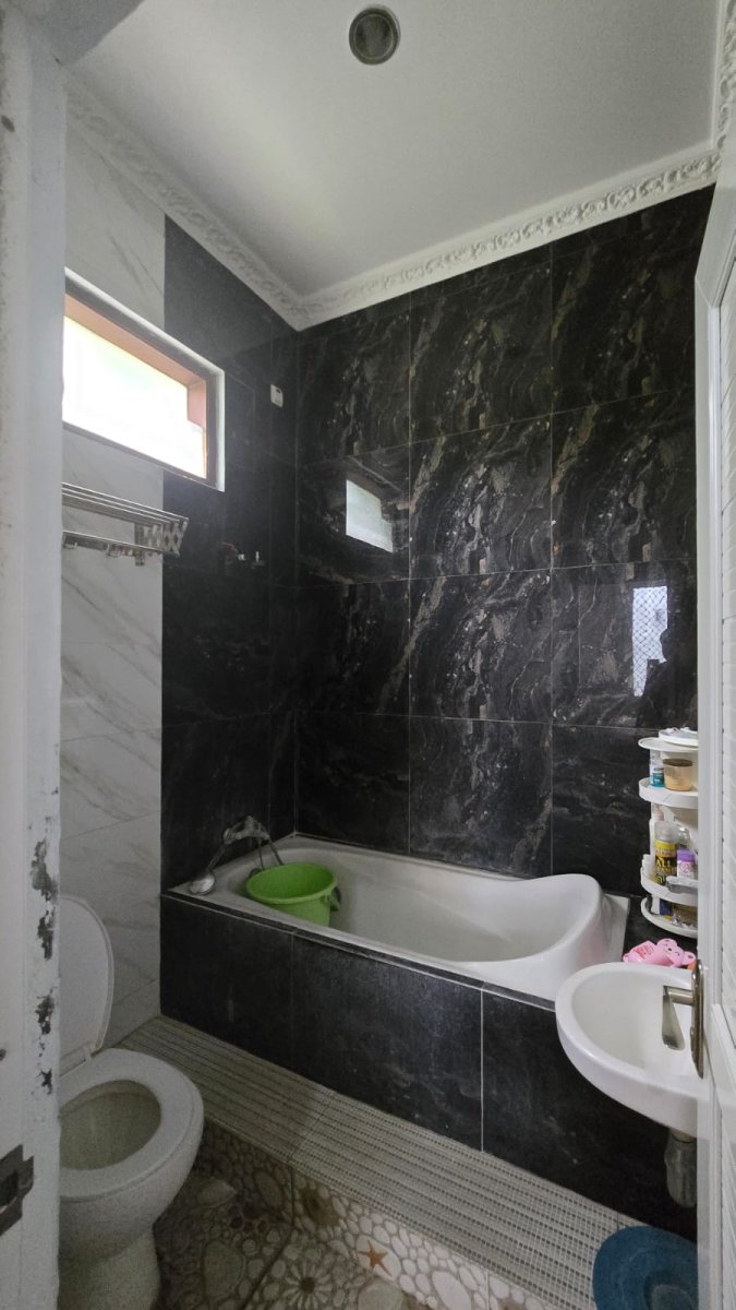 Rumah Induk dan Kost Exclusive di Dekat Kampus UNS di Petoran Jebres Solo - Foto 3