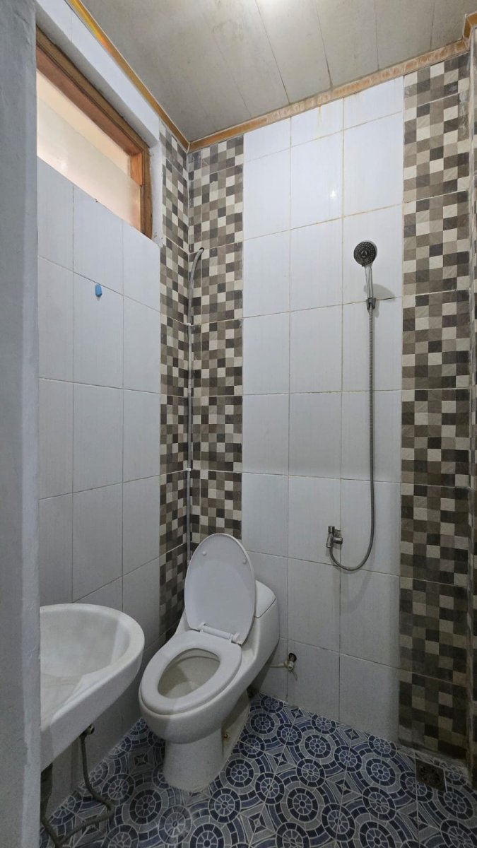 Rumah Induk dan Kost Exclusive di Dekat Kampus UNS di Petoran Jebres Solo - Foto 8