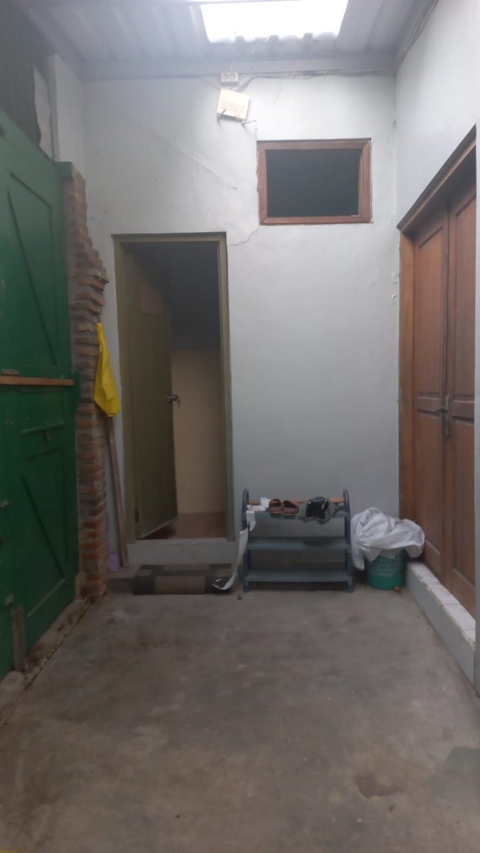 Tanah Bonus Bangunan Ruang Kantor & Gudang Siap Pakai di Manahan, Solo - Foto 5