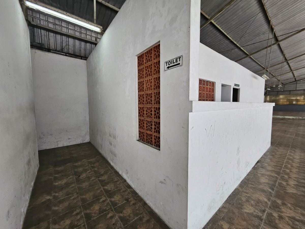 Disewakan Ruang usaha di Jl. Adisucipto Solo. - Foto 5