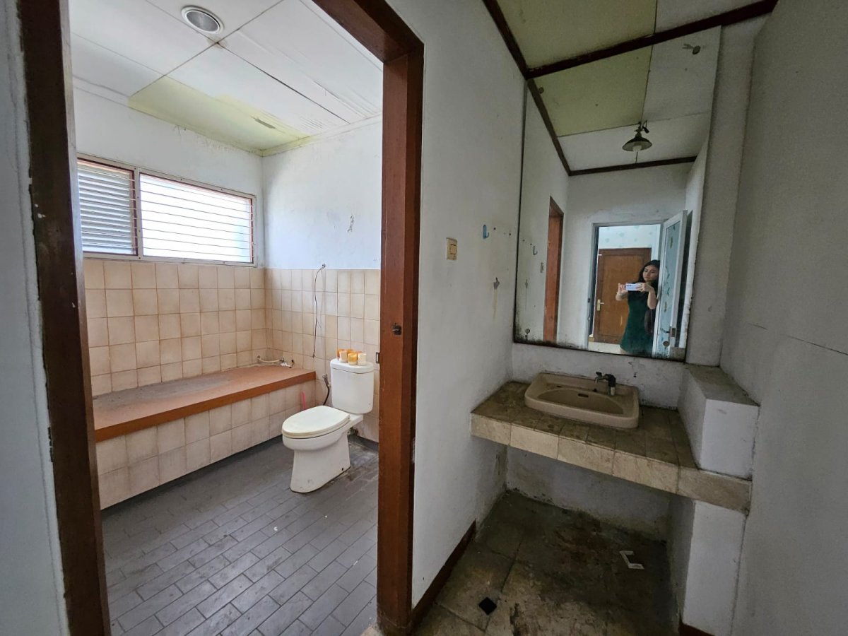 DiSewakan Ruang Usaha Bekas Rumah Makan Lokasi Strategis Di Sriwedari Solo - Foto 8