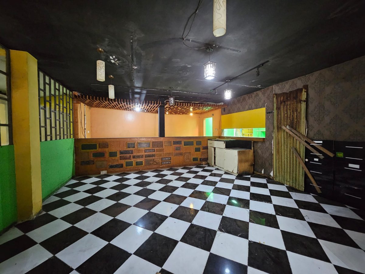 DiSewakan Ruang Usaha Bekas Rumah Makan Lokasi Strategis Di Sriwedari Solo - Foto 10