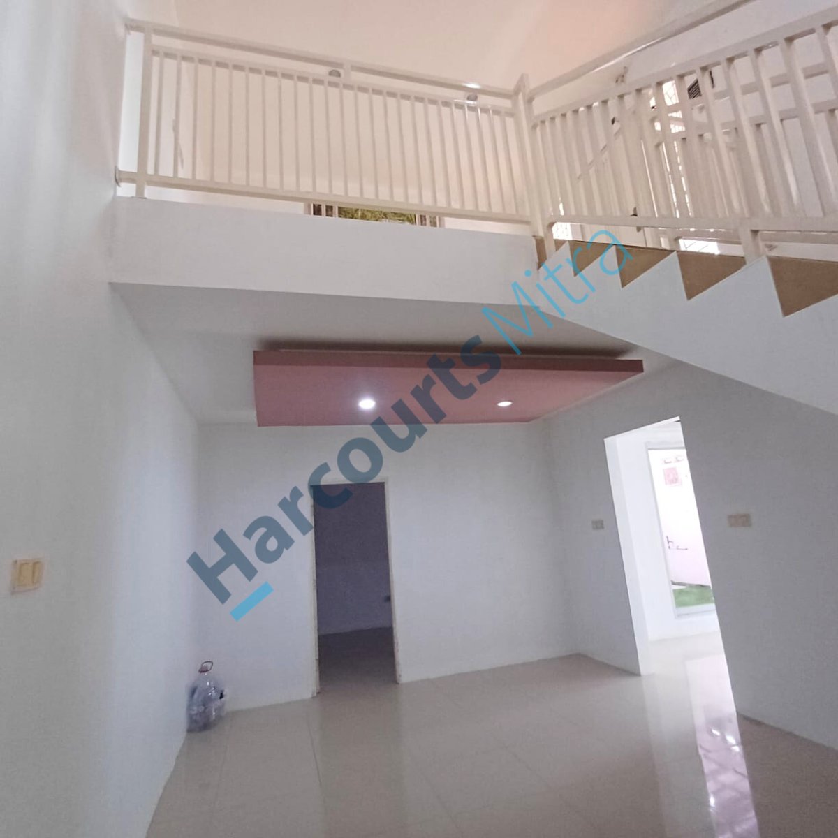 Rumah Terawat LT 160 LB 140 di Bukit Kencana Residence, Bebas Banjir - Foto 3