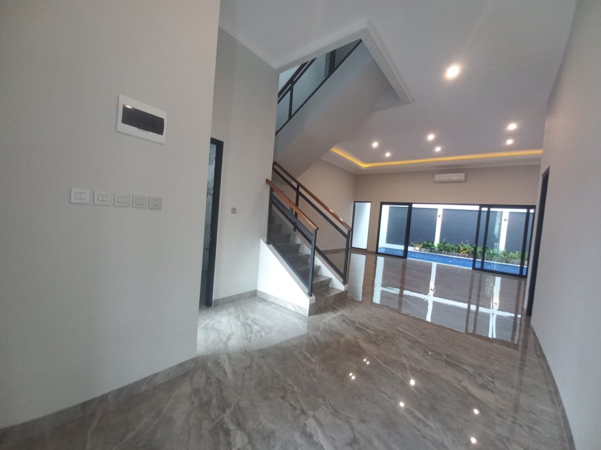 Dijual rumah siap huni ada Kolam Renang di Sektor 9 Bintaro Jaya Tangsel - Foto 4