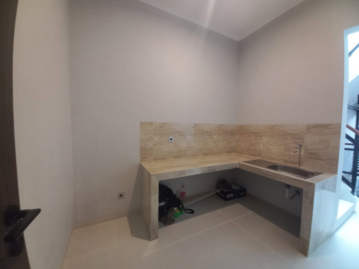 Dijual rumah siap huni ada Kolam Renang di Sektor 9 Bintaro Jaya Tangsel - Foto 7