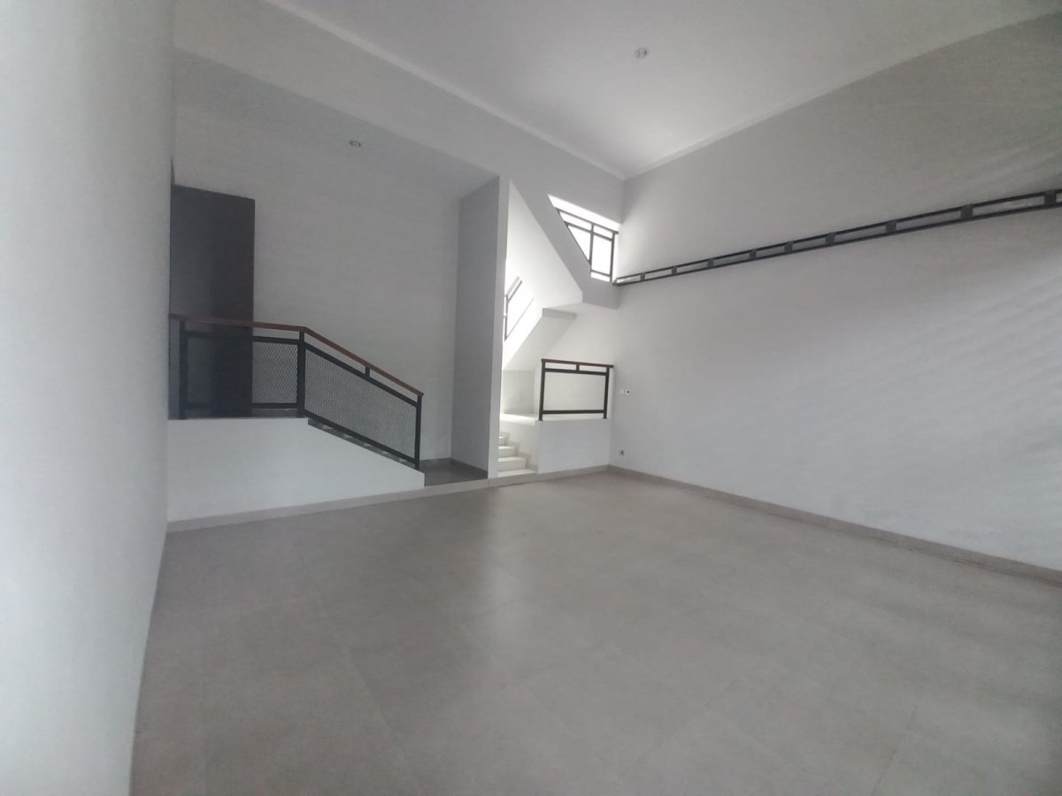 Dijual rumah siap huni ada Kolam Renang di Sektor 9 Bintaro Jaya Tangsel - Foto 2