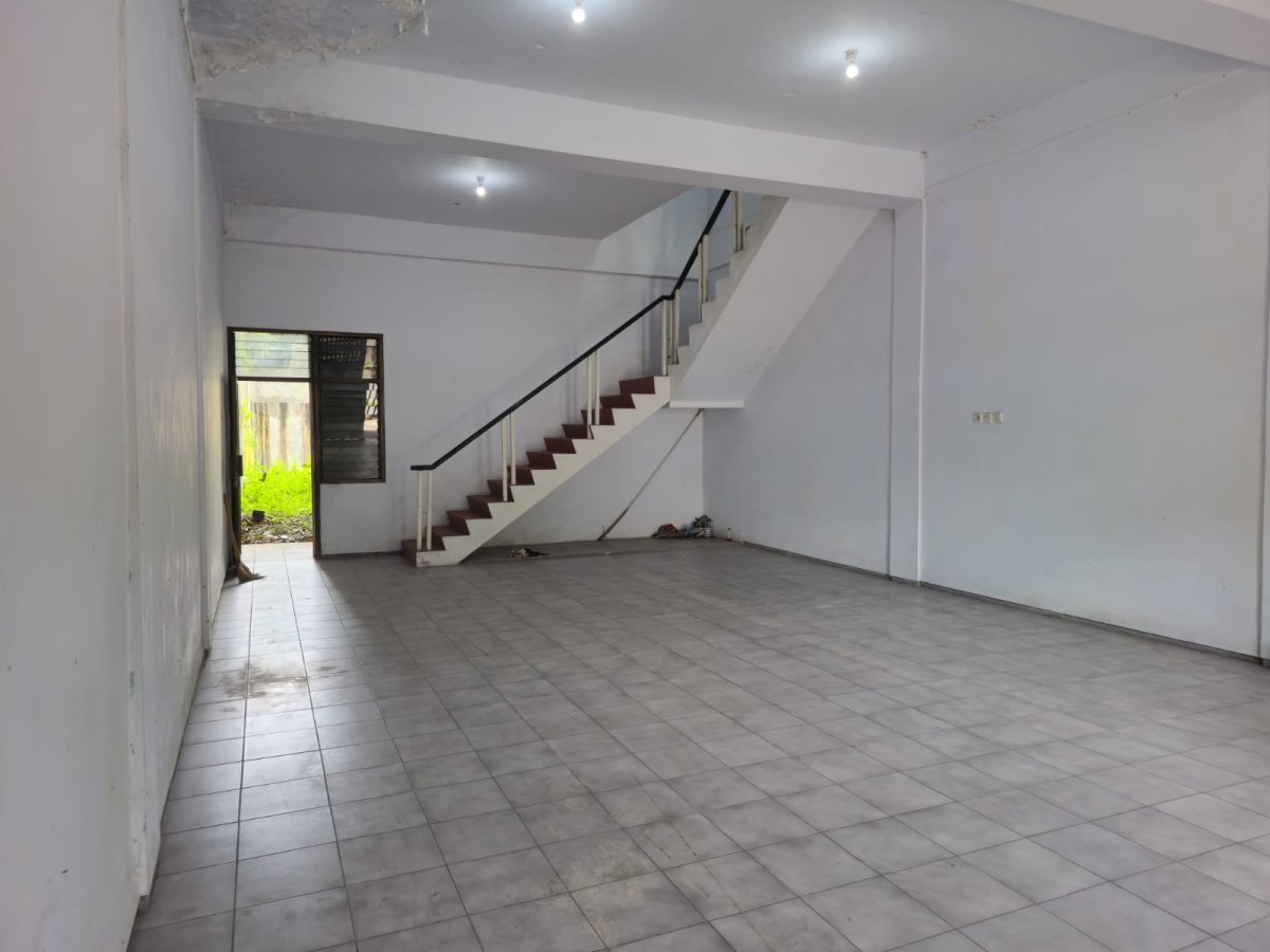 Ruko 2 Lantai Strategis di Jl. Ir. Soekarno Solo Baru - Foto 2