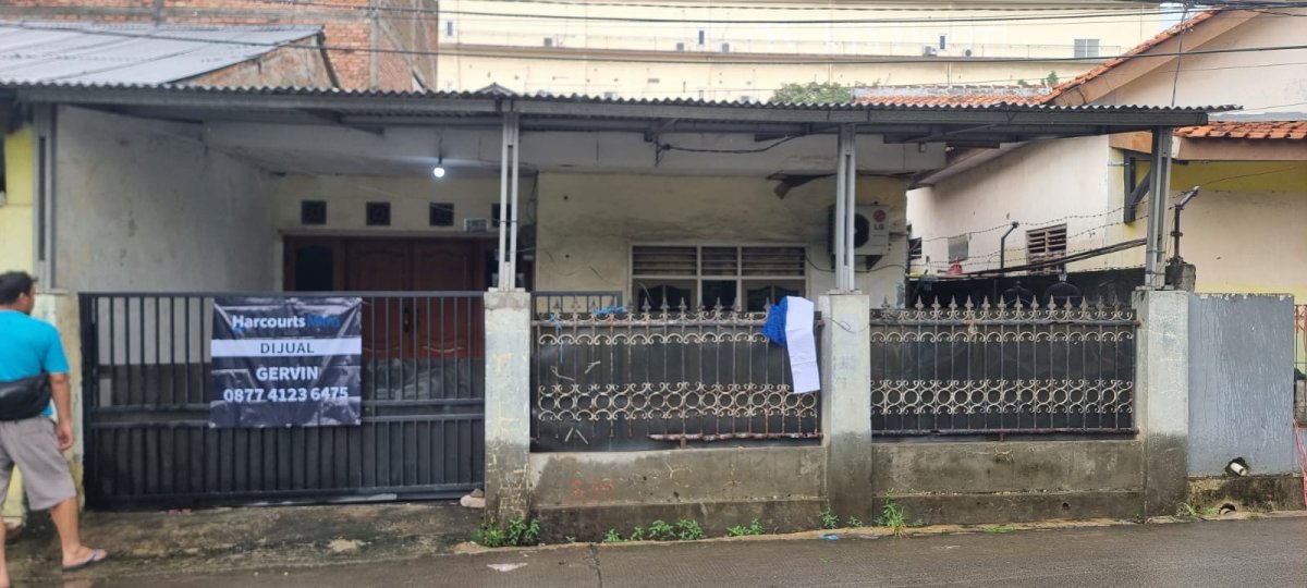 RUMAH CIKUNIR BEKASI