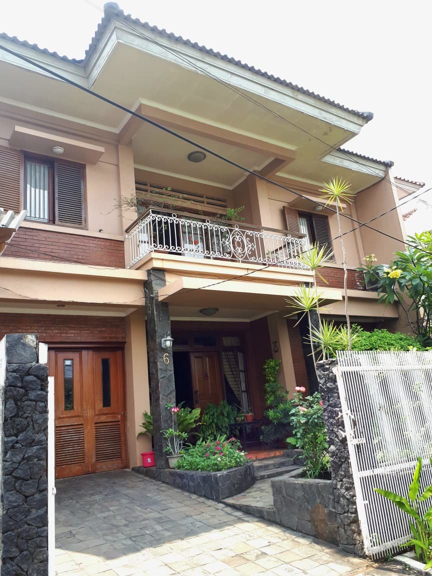 Dijual rumah di sektor 2 Bintaro Jaya Tangerang Selatan