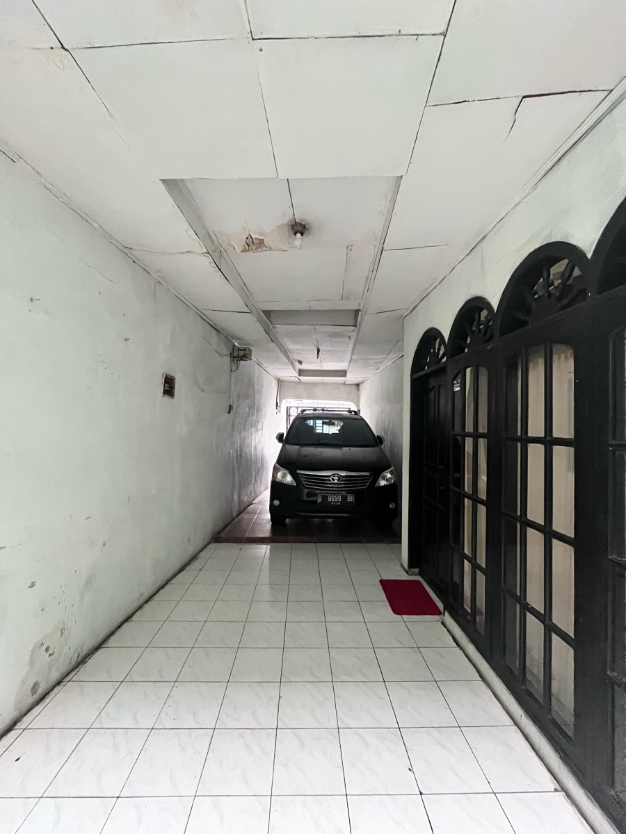 Harus Terjual Rumah Kedoya Selatan - Foto 5