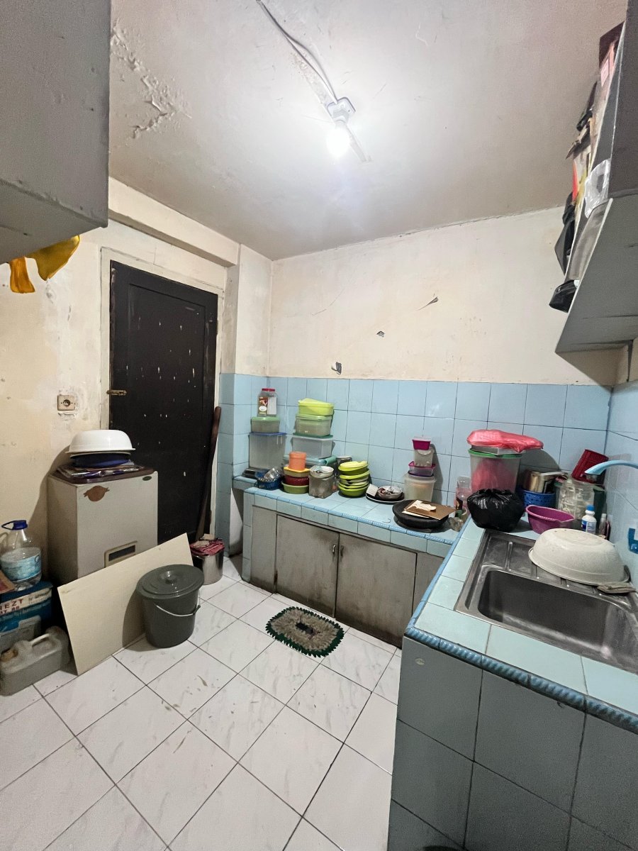 Harus Terjual Rumah Kedoya Selatan - Foto 9